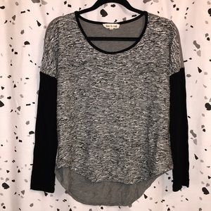 Olive & Oak Long Sleeve Top